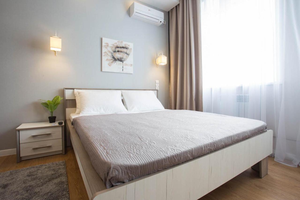 Lux Studio Near Metro Yaroslava Mudroho, Universytet - Chernyshevska Str 95-4 Charkiw Exterior foto