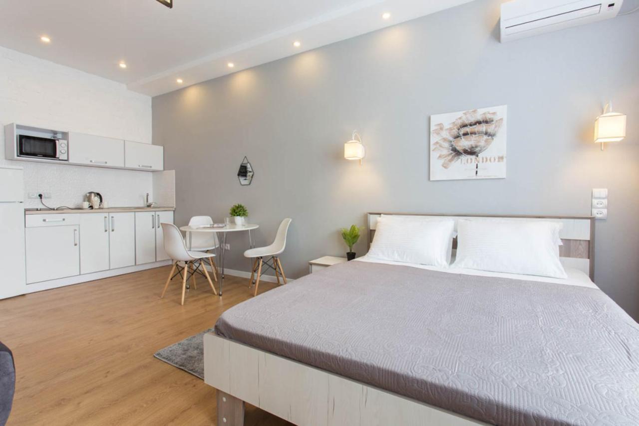 Lux Studio Near Metro Yaroslava Mudroho, Universytet - Chernyshevska Str 95-4 Charkiw Exterior foto